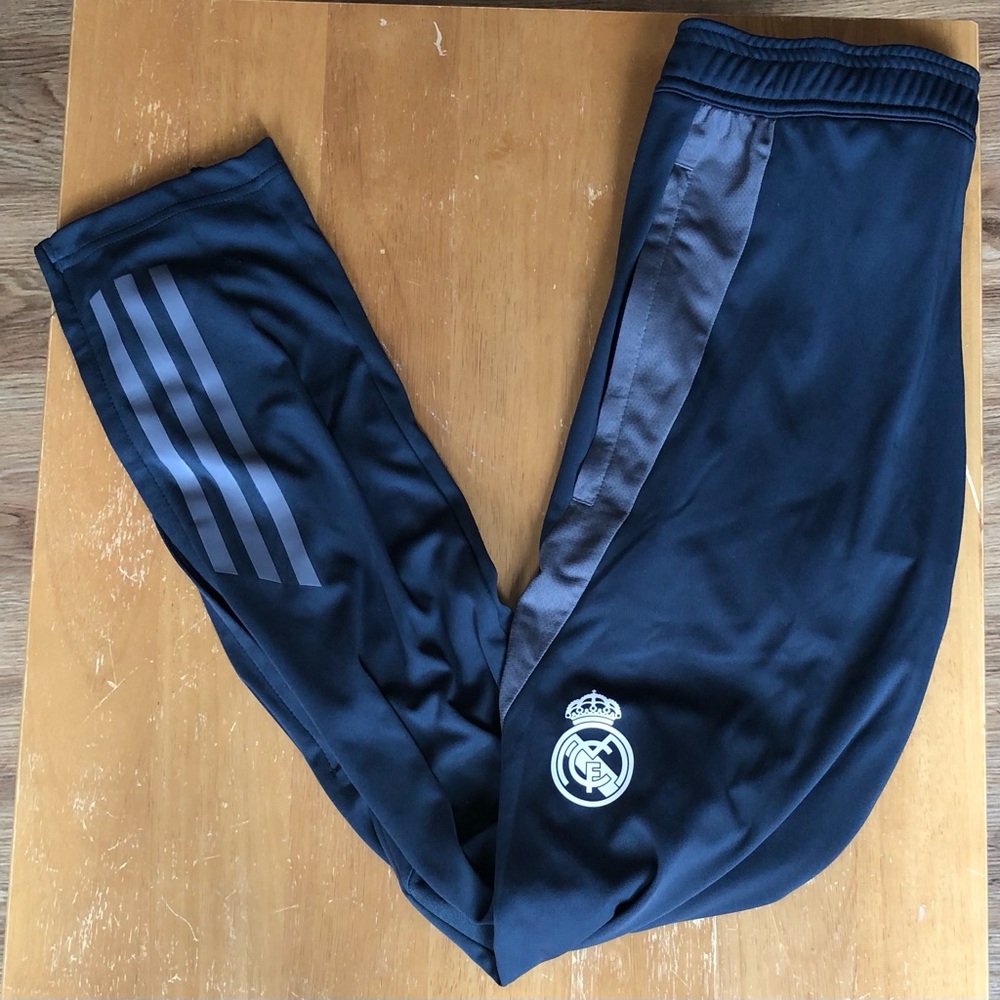 ADIDAS REAL MADRID Charcoal Gray Soccer Football TRAINING PANTS 24/25 Sweats